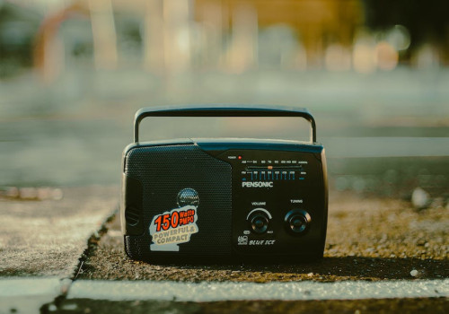 Hoe worden de tarieven voor radio reclame berekend?