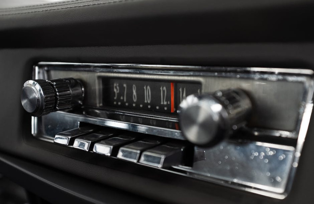 Wat is de frequentie van NPO 3FM op FM en DAB+ en hoe luister je per regio?