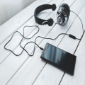 Hoeveel data verbruikt een uur internetradio luisteren op je telefoon?